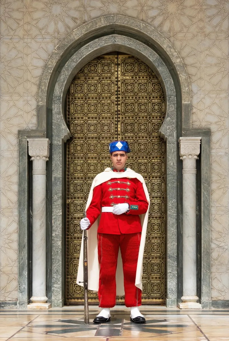 An honor guard at the Mohammed V mausoleum